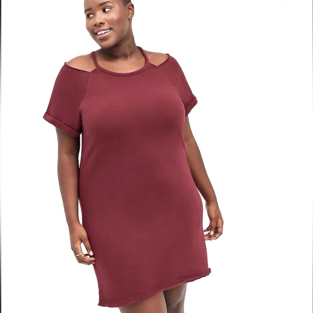 🆕🌺TORRID Cold Shoulder Dress🌺